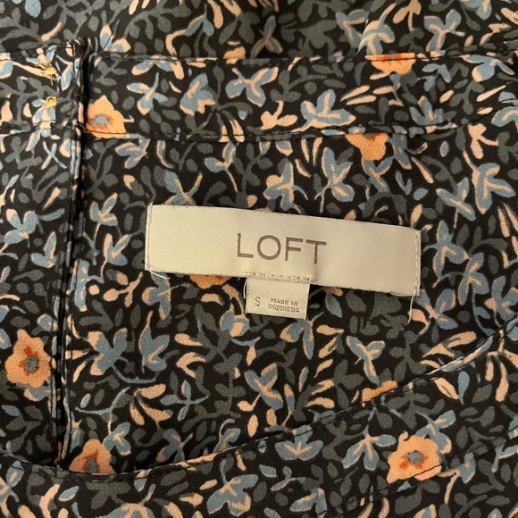 LOFT Black and pink Floral Blouse women’s size S - Picture 3 of 3